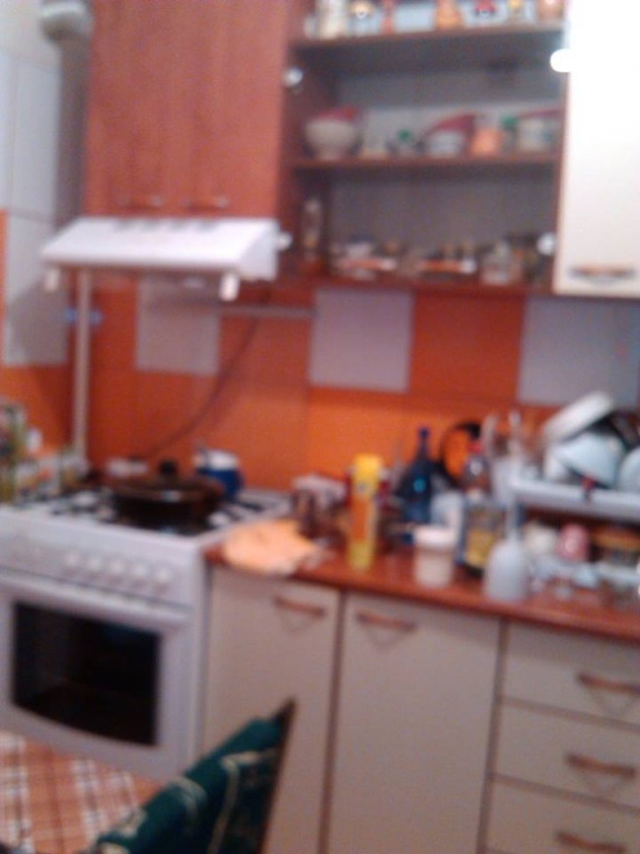 vanzare apartament 3 camere, Valea Ialomitei, cf 1, decomandat, etaj 2/10, renovat,          pret 62.000 EUR