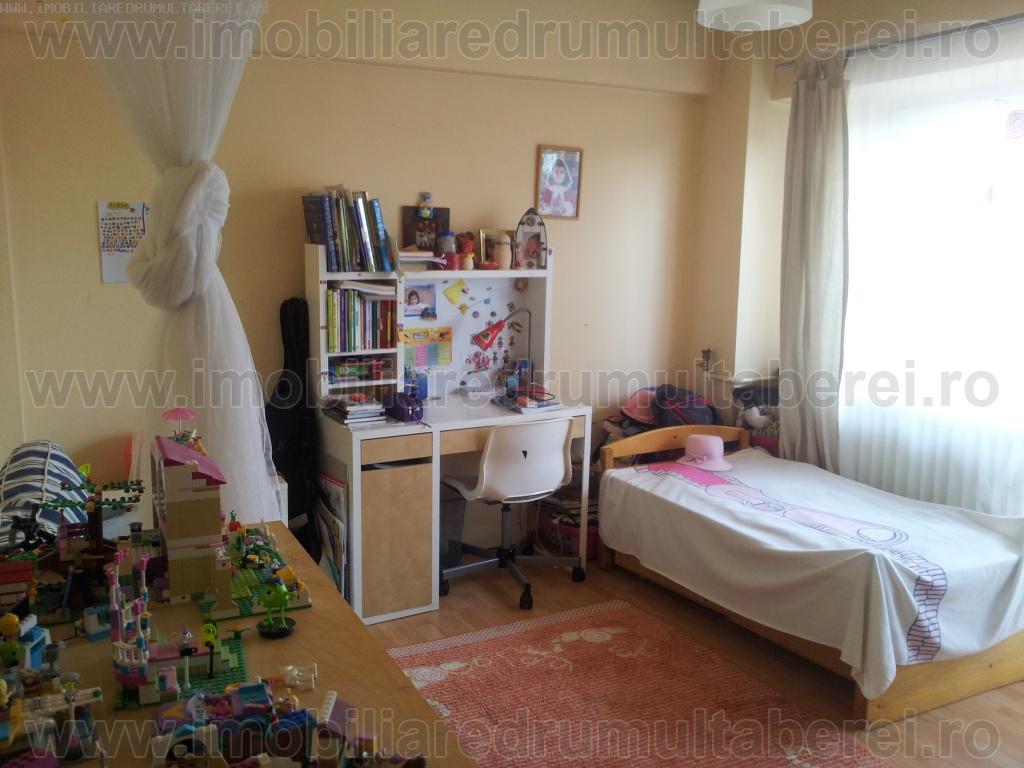 vanzare apartament 3 camere, Orizont, cf 1, etaj 10/10, cu imbunatatiri, 2 gr.sanitare,        pret 75.000 EUR