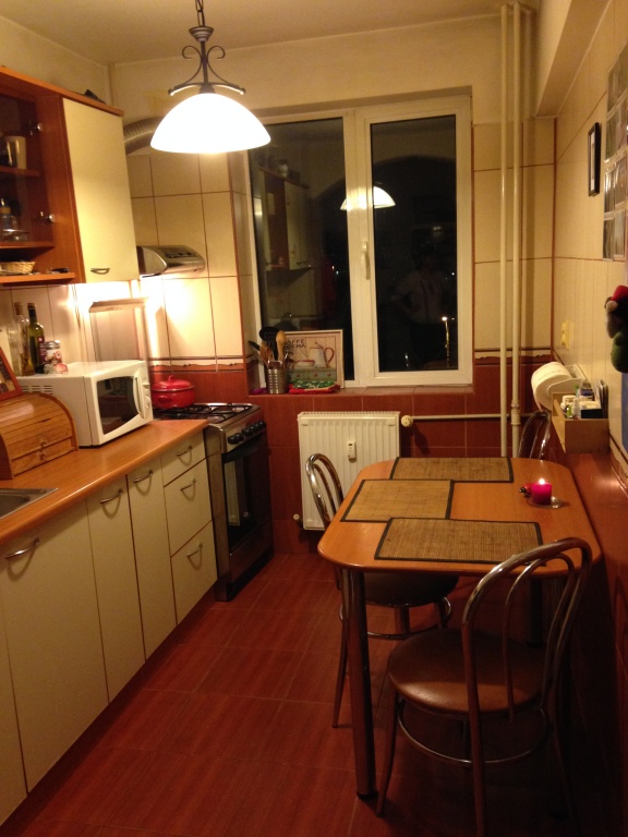 vanzare apartament 3 camere, Timisoara, cf 1, etaj 6/8, renovat,      pret 63.500 EUR