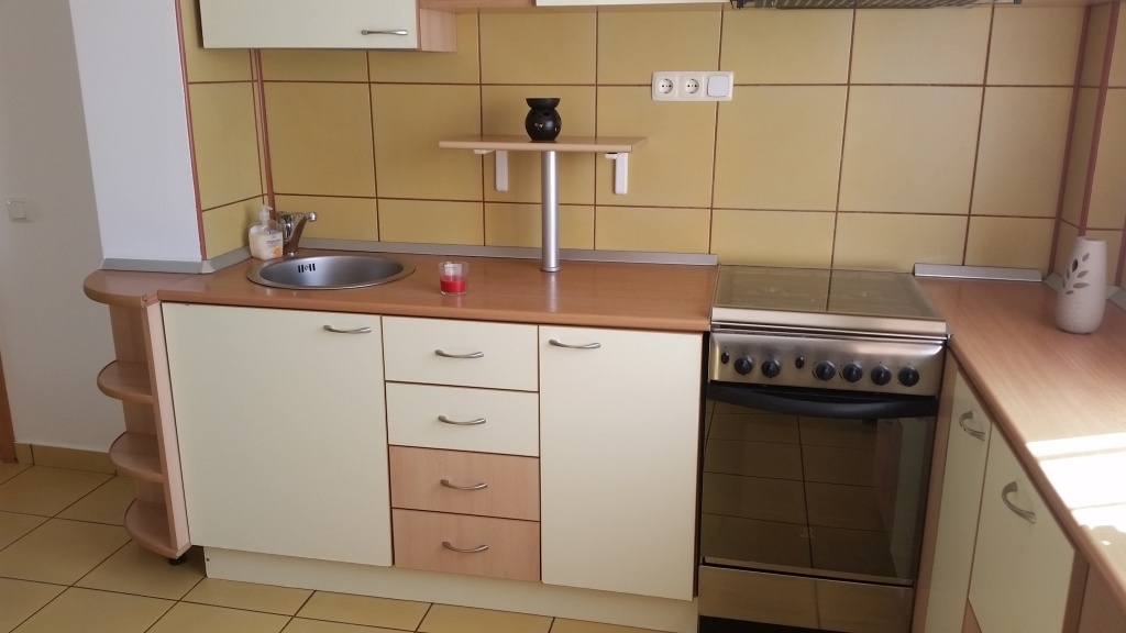 vanzare apartament 2 camere, Parc Moghioros, cf 1, etaj 10/10, renovat recent,      pret 55.900 EUR