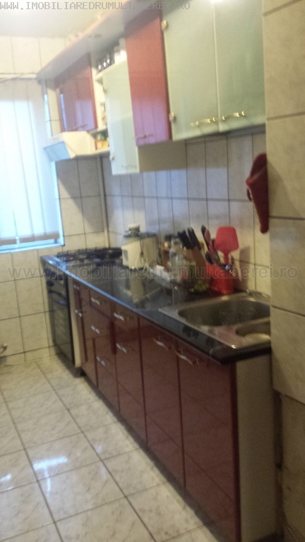 vanzare apartament 3 camere, Compozitorilor, cf 1, etaj 5/9, cu imbunatatiri,       pret 61.000 EUR