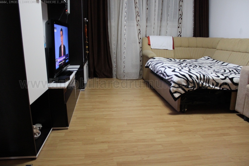 vanzare apartament 3 camere, Prelungirea Ghencea, cf 1, decomandat, etaj 7/10, cu imbunatatiri, 2 balcoane,      pret 60.000 EUR