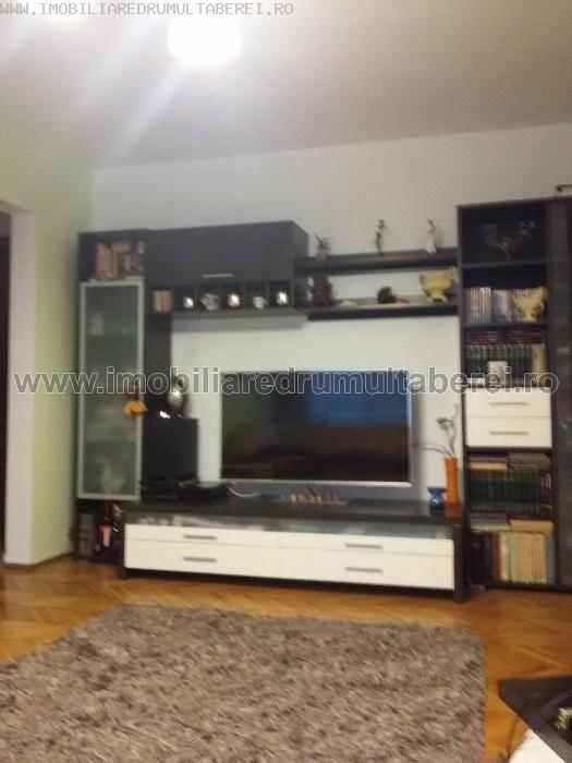 vanzare apartament 3 camere cu garaj, Valea Argesului, cf 1, etaj 2/4, renovat, centrala proprie, bloc reabilitat,          pret 85.000 EUR