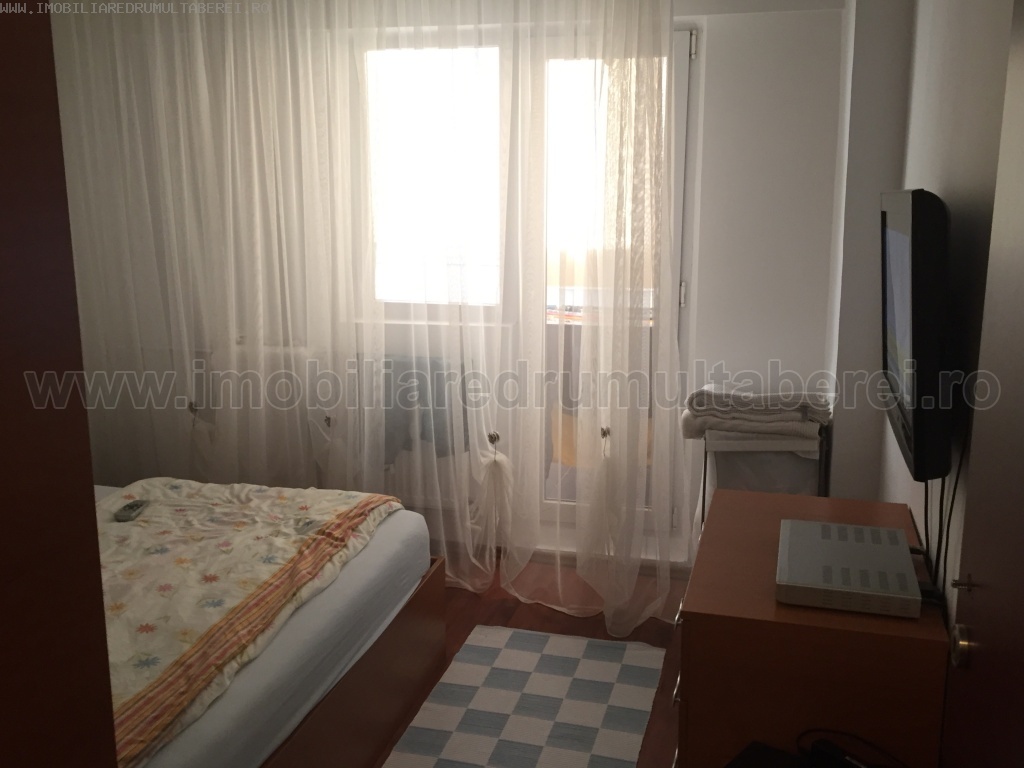 vanzare apartament 3 camere, Valea Ialomitei, cf 1, decomandat, etaj 8/10, cu imbunatatiri, bloc 1978,     pret 65.000 EUR