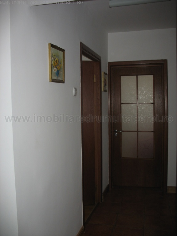 vanzare apartament 3 camere, Timisoara, Plaza, cf 1, decomandat, etaj 6/10, renovat,       pret 69.000 EUR