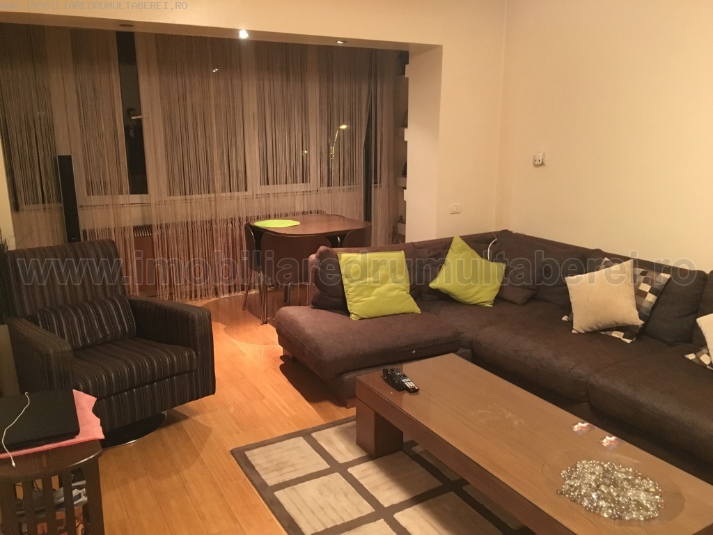 vanzare apartament 3 camere, Timisoara, Plaza, cf 1, etaj 3/8, renovat,     pret 67.000 EUR
