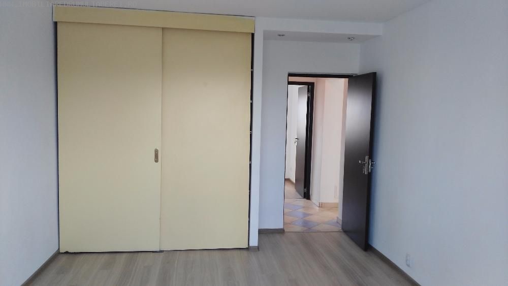 vanzare apartament 3 camere, 1 Mai, cf 1, decomandat, etaj 10/10, bloc 1979,        pret 58.500 EUR
