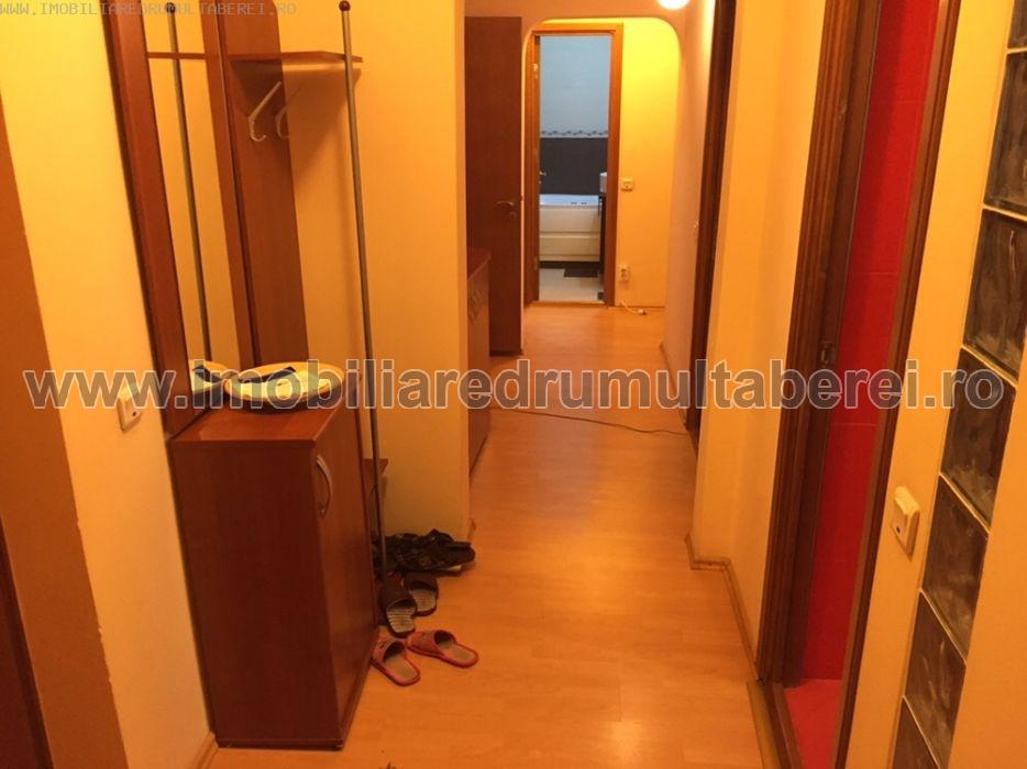 vanzare apartament 3 camere, Bucla, cf 1, decomandat, etaj 4/10, renovat, bloc 1984,       pret 76.000 EUR