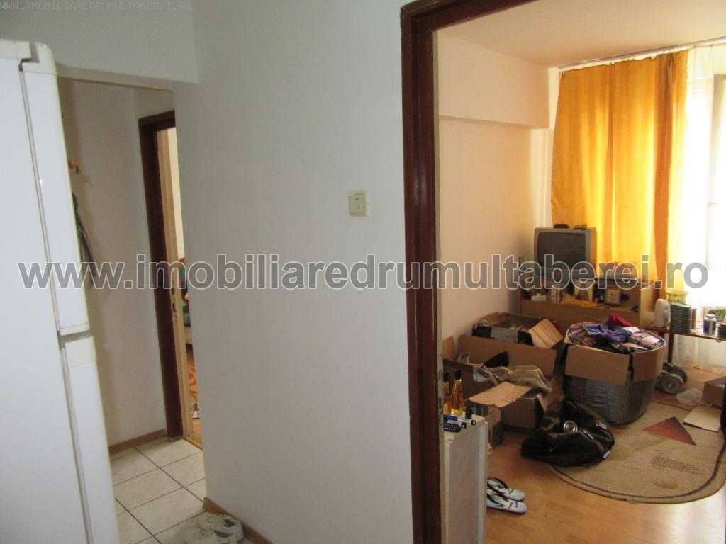 vanzare apartament 3 camere, Moghioros, Romtelecom, cf 1, decomandat, etaj 3/10, bloc 1978,         pret 61.000 EUR