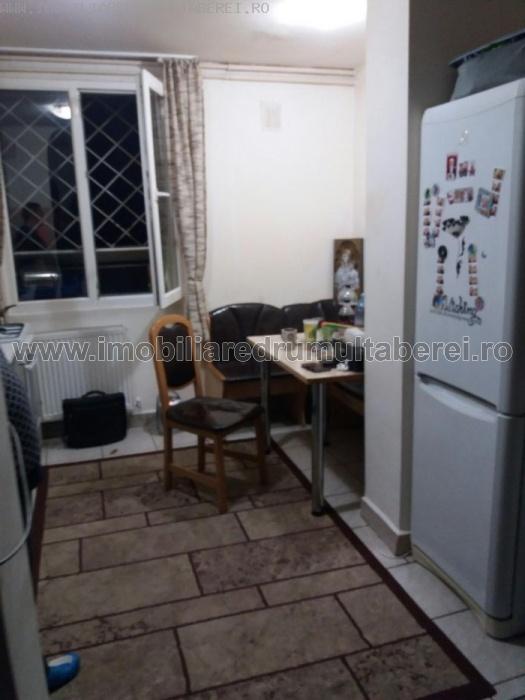 vanzare apartament 2 camere, Bucla, Liceul Elena Cuza, cf 1, decomandat, parter/4, balcon,      pret 60.000 EUR