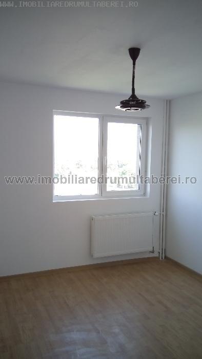 vanzare apartament 2 camere, Moghioros, cf 1, etaj 6/10, renovat recent,     pret 56.000 EUR