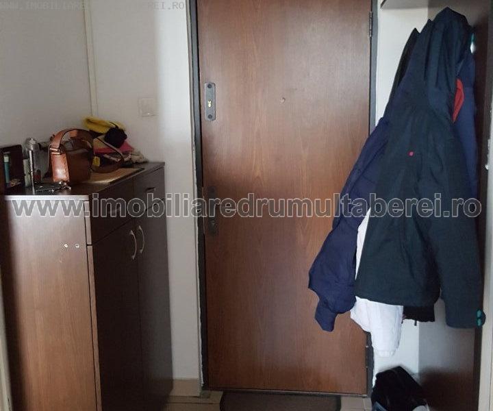 vanzare apartament 2 camere, Valea Ialomitei, cf 1, etaj 9/10, semidecomandat, cu imbunatatiri,       pret 53.000 EUR