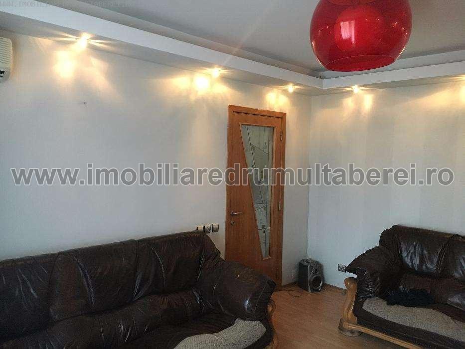 vanzare apartament 3 camere, Bucla, Parc Moghioros, cf 1, etaj 5/10, semidecomandat, renovat,      pret 75.000 EUR