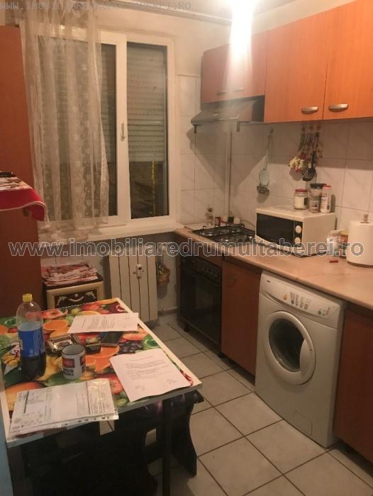 vanzare apartament 2 camere, Valea Ialomitei, cf 1, decomandat, etaj 2/4, mobilat si utilat,       pret 60.000 EUR