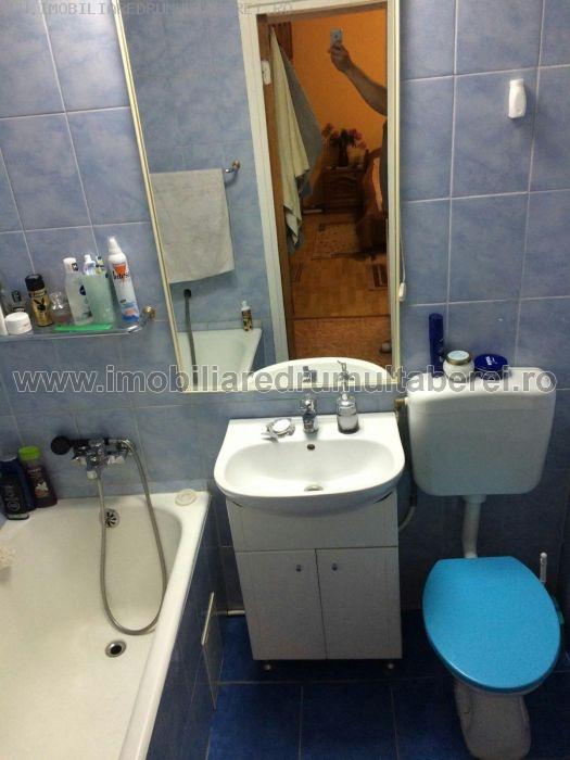 vanzare apartament 3 camere, Parc Moghioros, cf 1, decomandat, etaj 4/4, bloc reabilitat,       pret 63.000 EUR