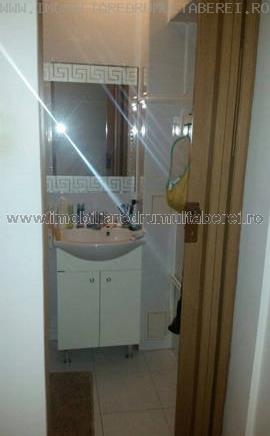 vanzare apartament 3 camere, Bucla, Valea Argesului, cf 1, decomandat, etaj 2/10, bloc 1982,       pret 80.000 EUR