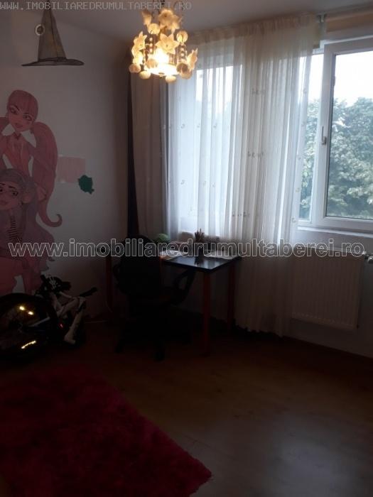 vanzare apartament 3 camere, Romancierilor, Materna, cf 1, etaj 4/4, semidecomandat,       pret 60.000 EUR