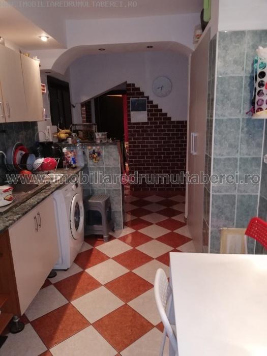 vanzare apartament 3 camere, 1 Mai, cf 1, decomandat, parter/4,        pret 75000 EUR