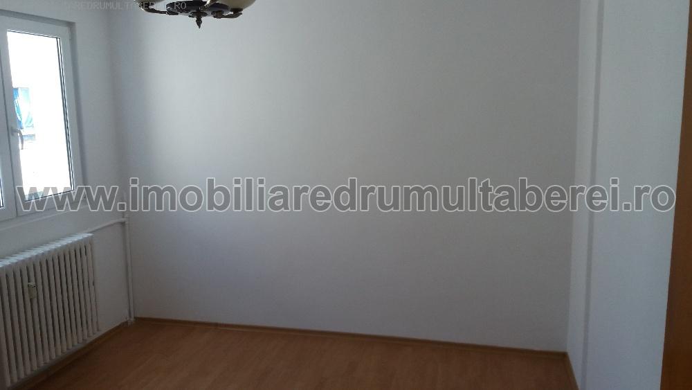 vanzare apartament 2 camere, Favorit, cf 1, etaj 10/10, circular, liber,       pret 54.000 EUR