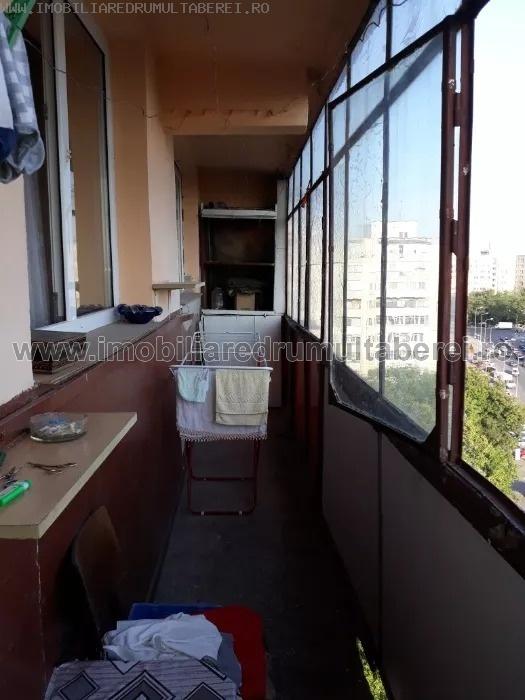 vanzare apartament 3 camere, Valea Ialomitei, cf 1, decomandat, etaj 9/10,         pret 66.000 EUR