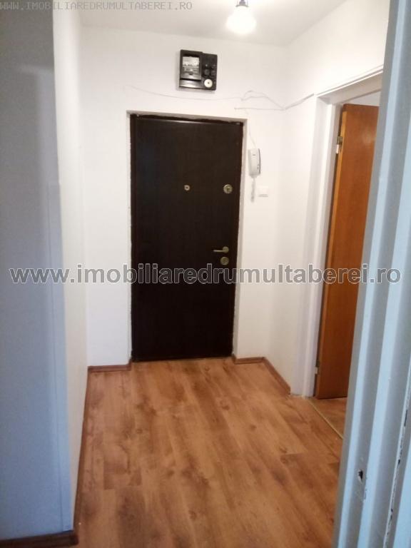 vanzare apartament 3 camere, Chilia Veche, Lovinescu, cf 1, etaj 4/10, semidecomandat, liber,         pret 67.000 EUR