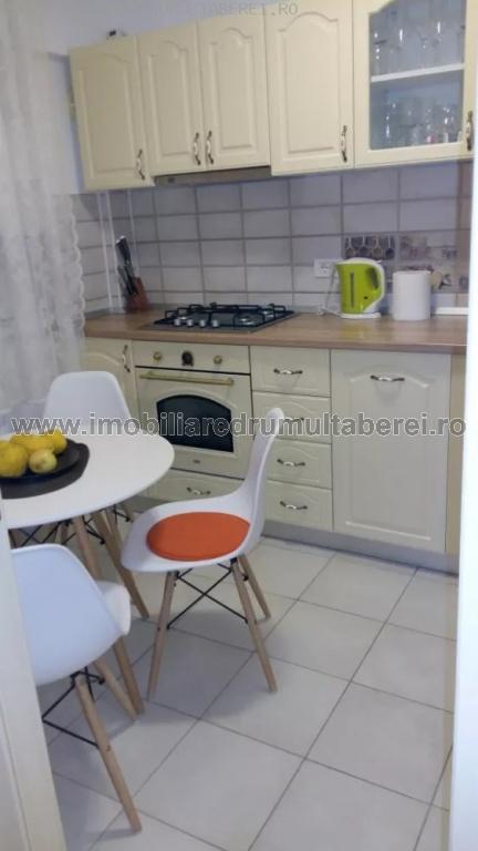 vanzare apartament 3 camere, Valea Ialomitei, cf 1, decomandat, etaj 1/10, renovat recent, mobilat,         pret 85.000 EUR