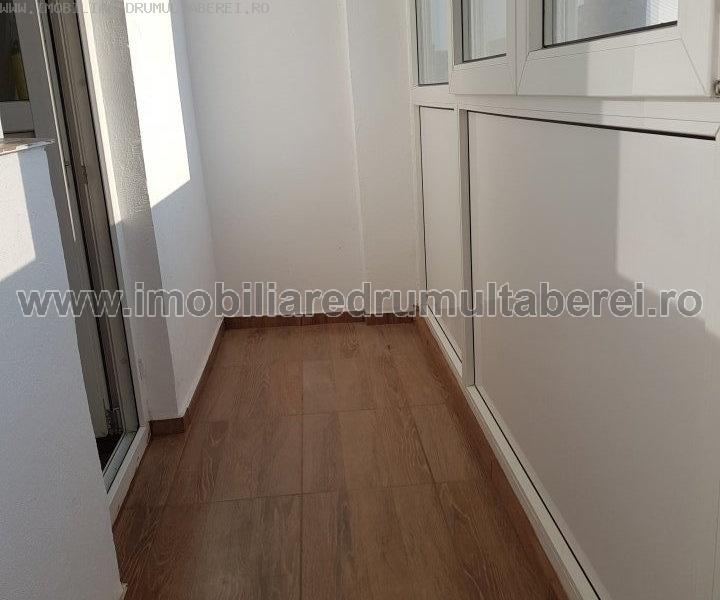 vanzare apartament 2 camere, Parc Moghioros, cf 1, etaj 7/10, circular, renovat recent, liber,        pret 61.000 EUR