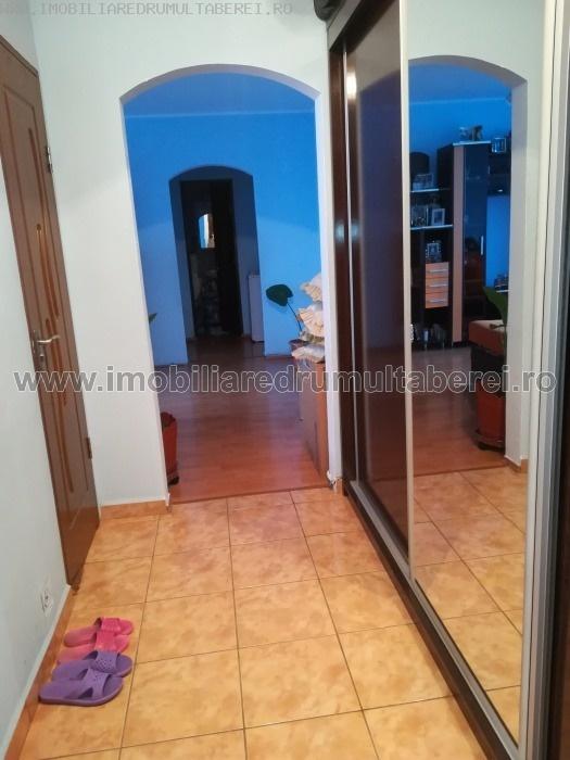 vanzare apartament 3 camere, Bucla, Tg.Neamt, cf 1, etaj 4/4, semidecomandat, cu imbunatatiri,        pret 70.000 EUR
