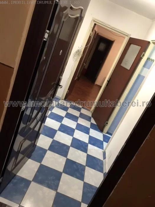 vanzare apartament 3 camere, Valea Ialomitei, cf 1, etaj 1/4, semidecomandat, liber,        pret 76.000 EUR