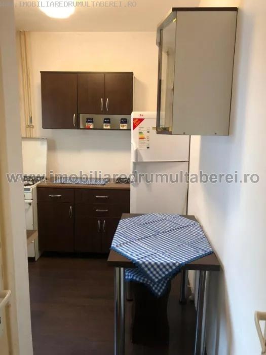 vanzare apartament 2 camere, Moghioros, Plaza, cf 1, decomandat, etaj 2/4, cu imbunatatiri, mobilat,        pret 60.000 EUR