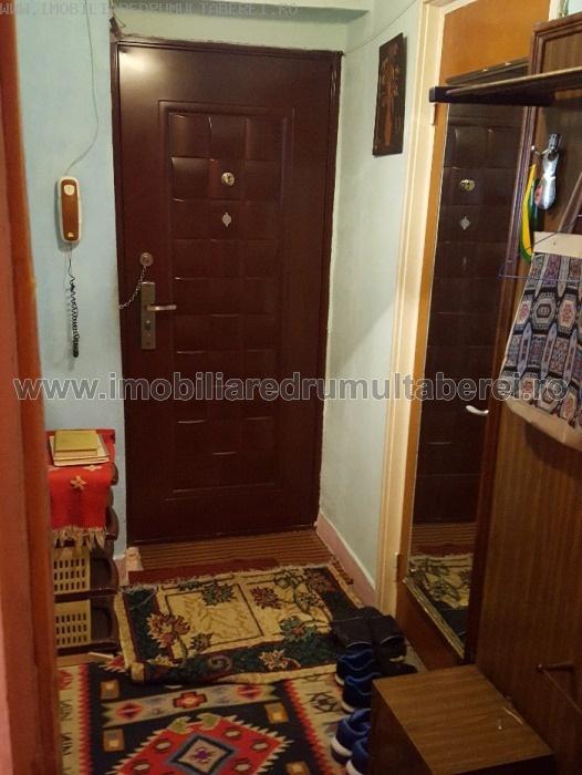 vanzare apartament 2 camere, Favorit, Evidenta Populatiei, cf 1, etaj 9/9, semidecomandat,     pret 52.000 EUR