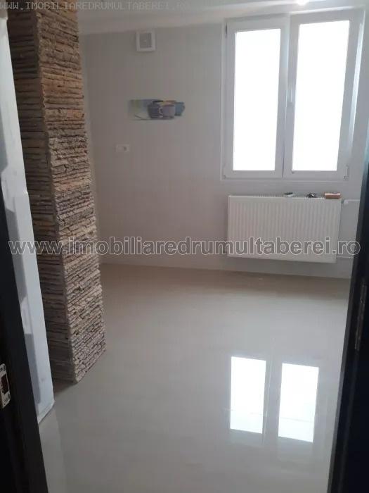 vanzare apartament 3 camere, Romancierilor, cf 1, decomandat, etaj 2/4, renovat recent, liber,          pret 72.500 EUR