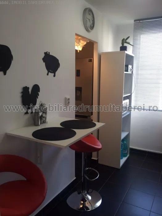 vanzare apartament 3 camere, Bucla, Elena Cuza, cf 1, decomandat, etaj 4/4, renovat recent, mobilat,        pret 75.000 EUR