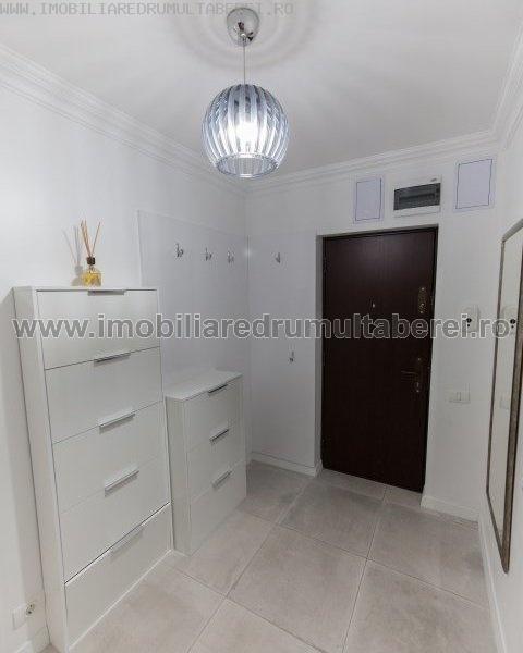 vanzare apartament 3 camere, Valea Argesului, cf 1, decomandat, etaj 2/4, renovat, mobilat si utilat,         pret 85.000 EUR