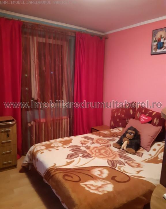 vanzare apartament 3 camere, 1 Mai, Ghencea, cf 1, decomandat, etaj 8/8, bloc 1982,         pret 66.000 EUR