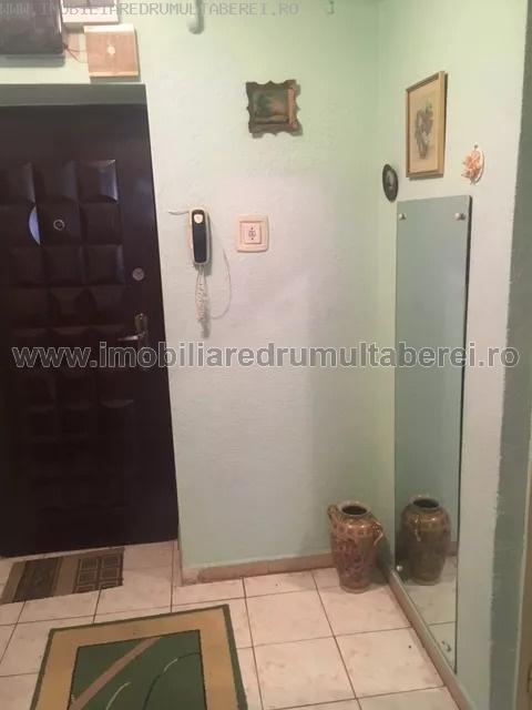 vanzare apartament 3 camere, Favorit, Sibiu, cf 1, etaj 1/10, circular, liber,       pret 67.000 EUR