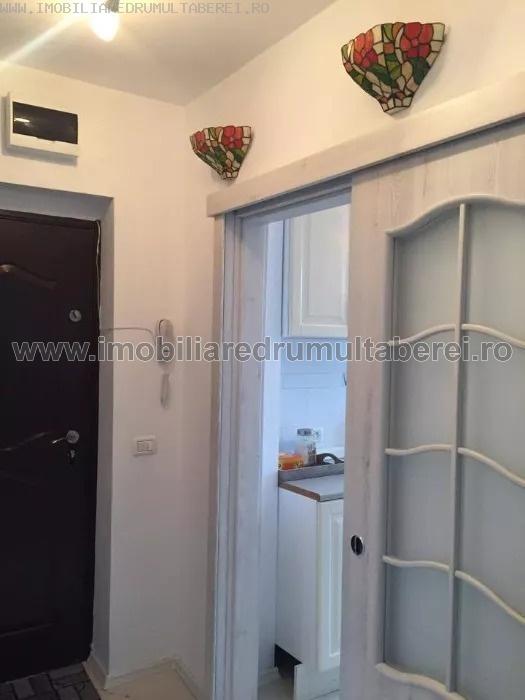 vanzare apartament 3 camere, Bdul Timisoara, cf 1, etaj 9/9, semidecomandat, renovat,          pret 70.000 EUR