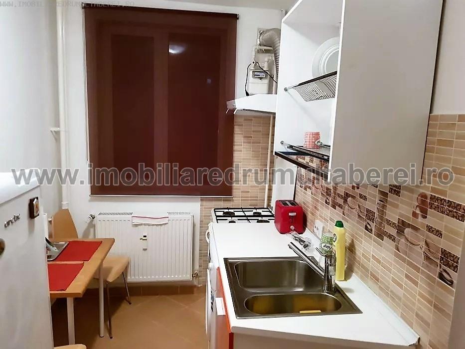 vanzare apartament 2 camere, Parc Moghioros, cf 1, etaj 2/10, circular, renovat, mobilat,         pret 65.000 EUR