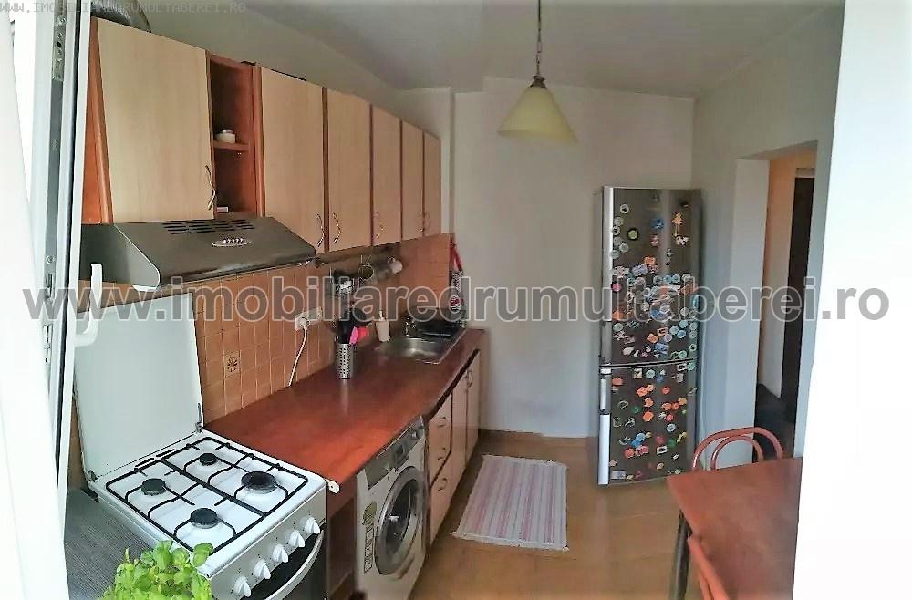 vanzare apartament 2 camere, Plaza, cf 1, etaj 7/10, semidecomandat, cu imbunatatiri, mobilat,        pret 67.000 EUR