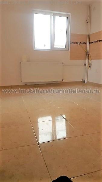 vanzare apartament 3 camere, Valea Ialomitei, cf 1, decomandat, etaj 9/10, renovat, liber,         pret 72.000 EUR