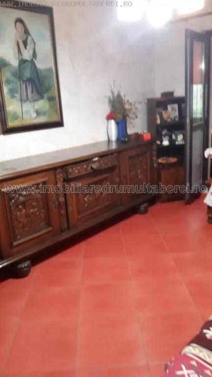 vanzare apartament 2 camere, Parc Moghioros, cf 1, parter/4, semidecomandat, balcon,      pret 68.000 EUR