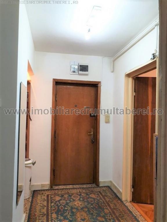 vanzare apartament 3 camere, Bucla, Parc Drumul Taberei, cf 1, etaj 1/10, semidecomandat, cu imbunatatiri,       pret 68.000 EUR