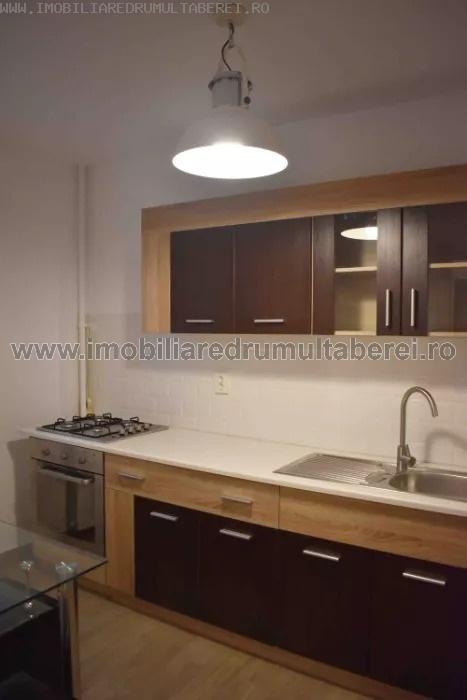 vanzare apartament 3 camere, Valea Ialomitei, cf 1, decomandat, etaj 5/10, renovat recent, mobilat,         pret 85.000 EUR