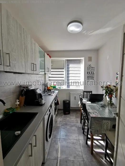 vanzare apartament 2 camere, Compozitorilor, cf 1, etaj 3/8, semidecomandat, renovat, mobilat,        pret 71.000 EUR