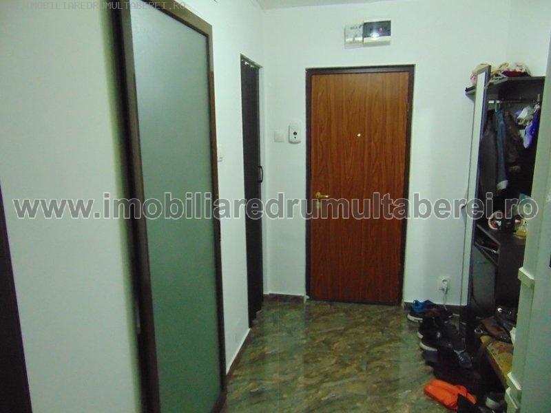 vanzare apartament 3 camere, Valea Ialomitei, cf 1, etaj 1/4, semidecomandat, renovat,          75.000 EUR