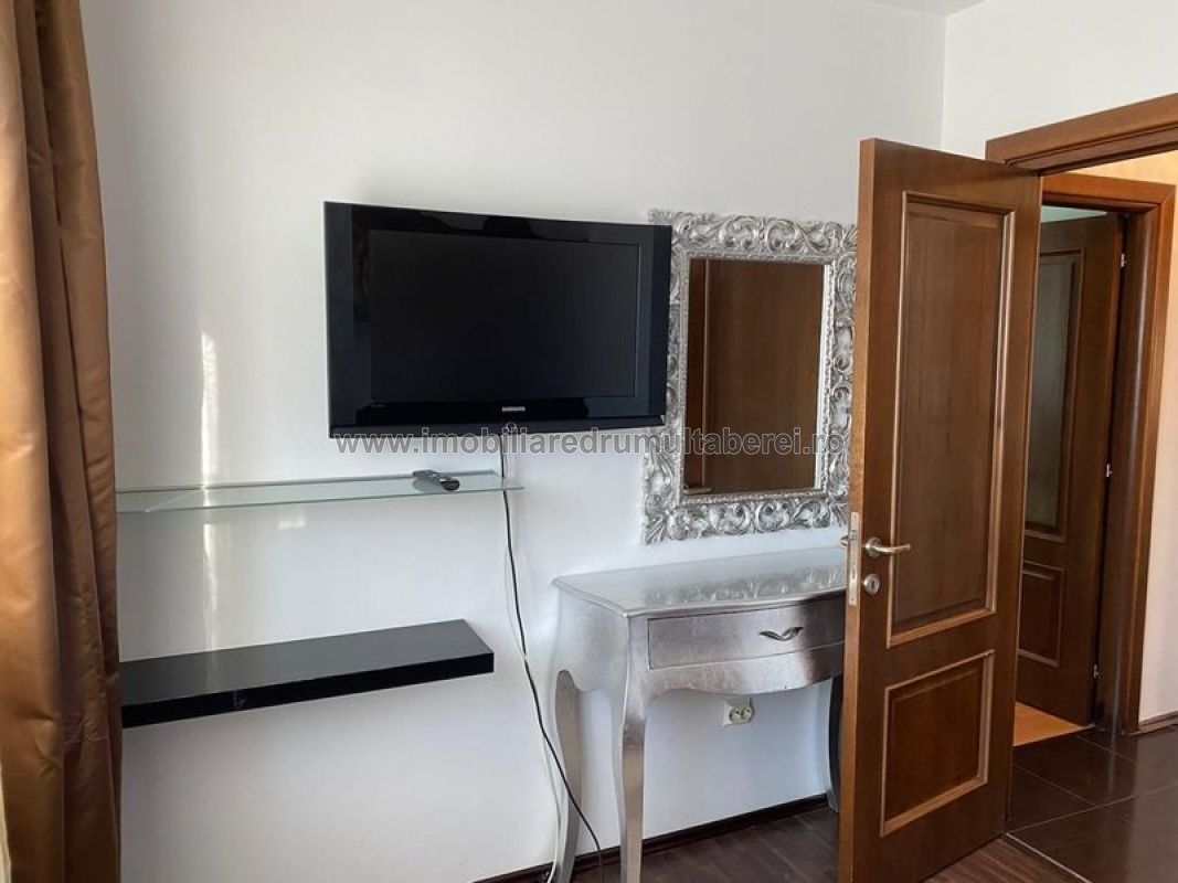 vanzare apartament 3 camere, Timisoara, Plaza, cf 1, etaj 8/10, circular, cu imbunatatiri,          pret 81.500 EUR