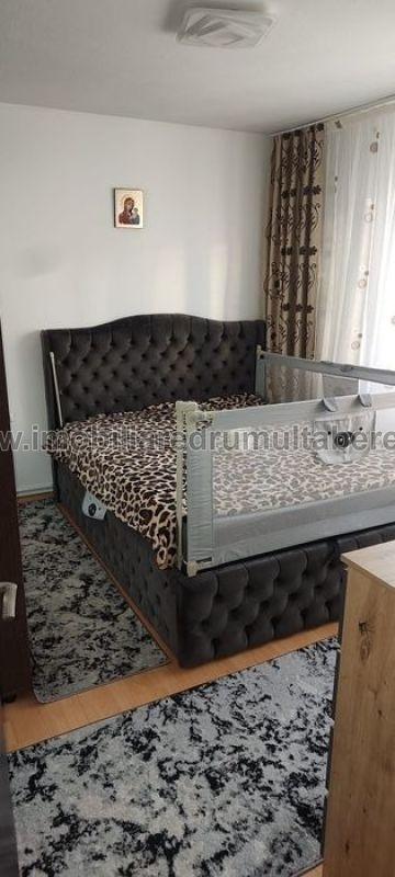vanzare apartament 2 camere, Bucla, Metrou Constantin Brancusi, cf 1, etaj 6/10, renovat, centrala proprie,          pret 115.000 EUR