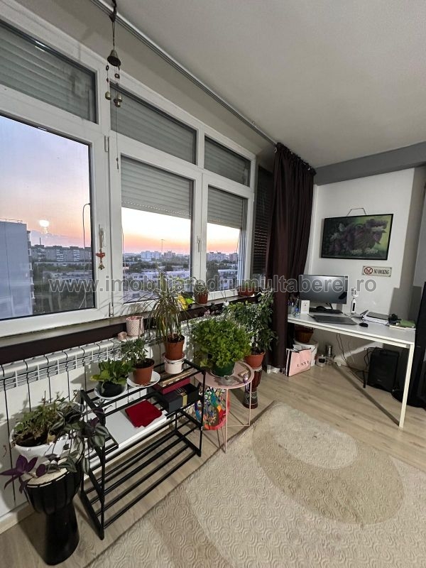 vanzare apartament 3 camere, Valea Ialomitei Metrou, cf 1, etaj 9/10, semidecomandat, centrala, mobilat,          pret 150.000 EUR