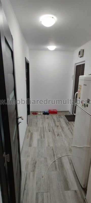 vanzare apartament 2 camere, Parc Drumul Taberei, Metrou, cf 1, etaj 6/10, circular, mobilat, bloc reabilitat,          pret 102.000 EUR