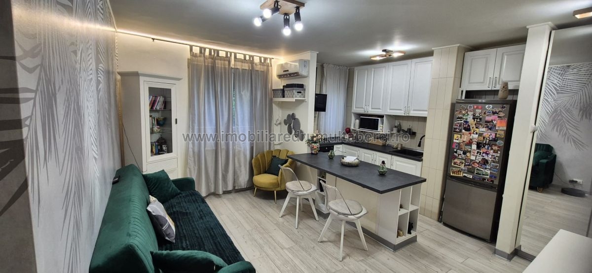 vanzare apartament 3 camere, Tricodava, Valea Calugareasca, cf 1, parter/10, circular, renovat,           pret 125.000 EUR